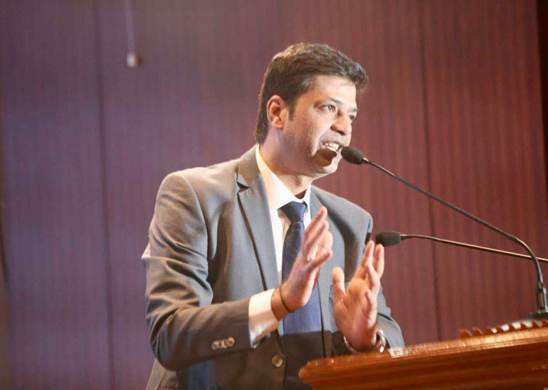 Build the skills to excel in global business copy